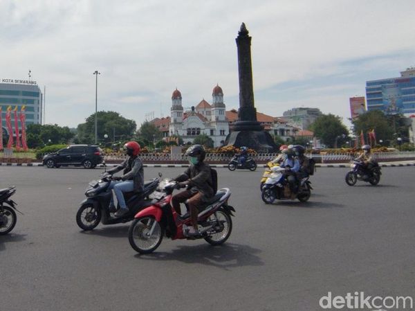 Jalanan Utama di Semarang Masih Ramai di Tengah PPKM Darurat