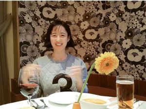 Intip Gaya Kim Min Jung The Devil Judge Saat Ngopi di Kafe!