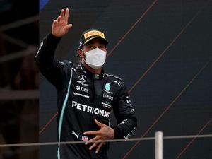Lewis Hamilton Ngaku Alami Long COVID, Ini Pesan Dirjen WHO Lewis Hamilton Ngaku Alami Long COVID, Ini Pesan Dirjen WHO