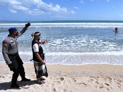 Pantai Kuta Bali Dibuka, Wajib Tunjukkan Bukti Vaksin Dosis Kedua