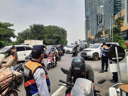 Momen Kendaraan dari Depok ke Jakarta Diputar Balik saat PPKM Darurat