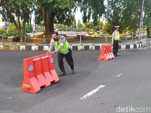 Akses Menuju Pusat Kota Ciamis Ditutup Saat PPKM Darurat Akses Menuju Pusat Kota Ciamis Ditutup Saat PPKM Darurat