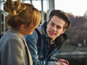 100 Gombalan Buat Cowok yang Receh tapi Romantis, Bikin Senyum-senyum 100 Gombalan Buat Cowok yang Receh tapi Romantis, Bikin Senyum-senyum