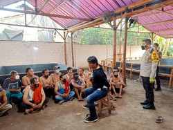 Razia PPKM Darurat di Blitar, Polisi Gerebek Judi Sabung Ayam