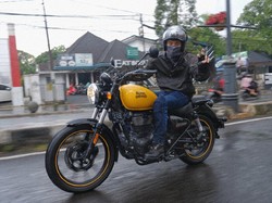 Banyak yang Tidak Tahu, Bisma Eks Sm*sh Ternyata Hobi Motor Bergaya Klasik