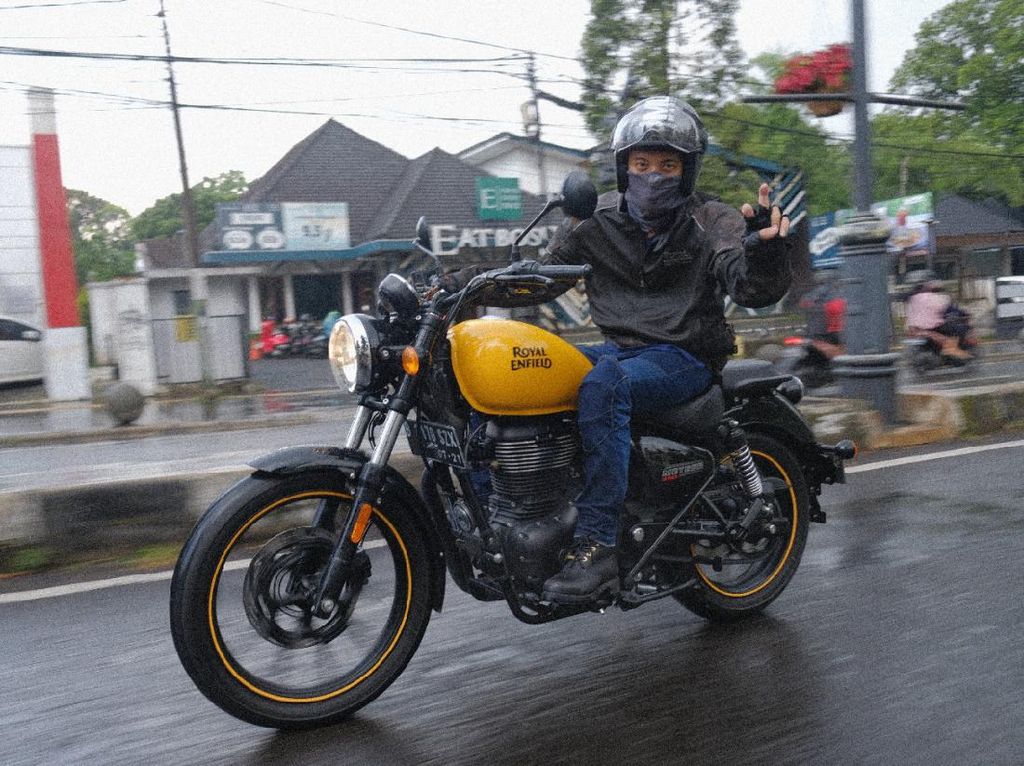 Banyak yang Tidak Tahu, Bisma Eks Sm*sh Ternyata Hobi Motor Bergaya Klasik Banyak yang Tidak Tahu, Bisma Eks Sm*sh Ternyata Hobi Motor Bergaya Klasik
