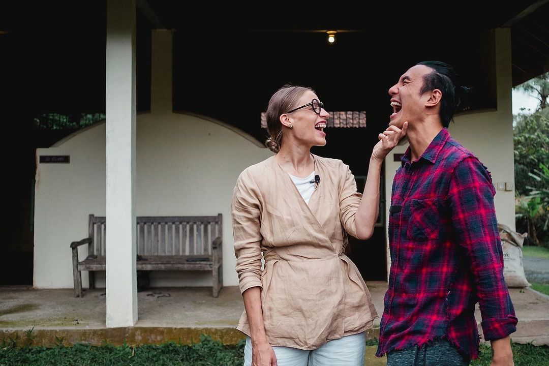 Daniel Mananta dan istrinya