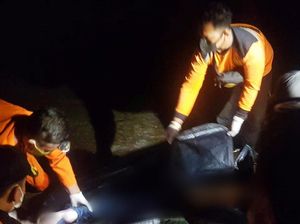 Satu Lagi Jenazah Korban Tenggelamnya KMP Yunicee Ditemukan Satu Lagi Jenazah Korban Tenggelamnya KMP Yunicee Ditemukan