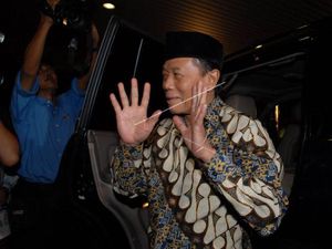 Harmoko, Kelompencapir dan Pembredelan Media Massa Harmoko, Kelompencapir dan Pembredelan Media Massa