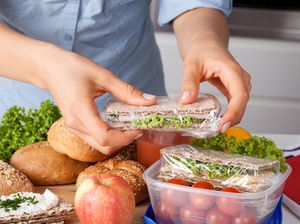 5 Bekal Unik untuk Suami, Ada yang Bikin Ngakak sampai Terharu 5 Bekal Unik untuk Suami, Ada yang Bikin Ngakak sampai Terharu
