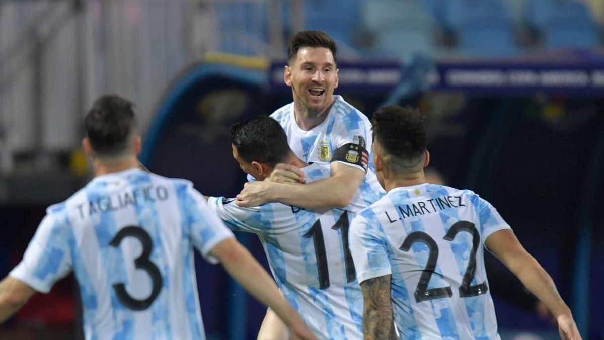 Top Skor Copa America 2021: Lionel Messi Masih Nomor 1. Foto: Getty Images/Pedro Vilela