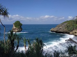 Pantai Baban Gede di Pacitan yang Masih Perawan
