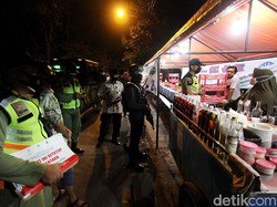PPKM Dilonggarkan, Boleh Makan di Warung Tapi Maksimal 20 Menit!