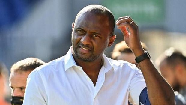 Nice's French coach Patrick Vieira reacts during the French L1 football match between Montpellier (MHSC) and Nice (OGCN) at the Mosson Stadium in Montpellier, southern France, on September 12, 2020. (Photo by Pascal GUYOT / AFP)