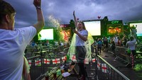 Sementara itu, Inggris pun tampil sebagai salah satu tim yang bermain dengan cukup gemilang di kompetisi sepakbola antarnegara Benua Biru tersebut. Timnas Inggris pun jadi satu-satunya tim yang belum kebobolan di Euro 2020. Anthony Devlin/Getty Images.  