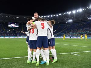 Suka Cita Suporter Inggris usai Tiga Singa ke Semifinal Euro 2020 Suka Cita Suporter Inggris usai Tiga Singa ke Semifinal Euro 2020