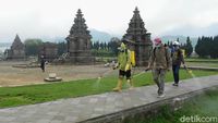 Tutup Saat PPKM Darurat, Candi Arjuna Disemprot Disinfektan