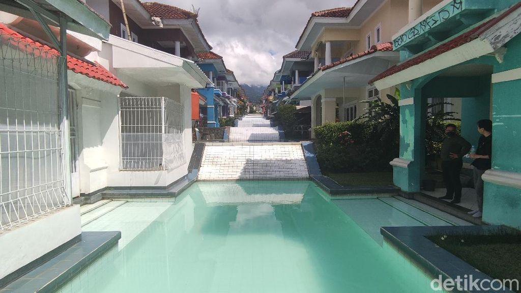 Foto: Vila Kolam Jejer yang Unik dan Viral di Cianjur