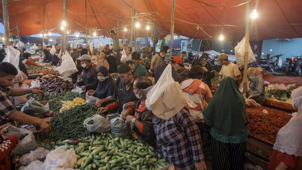 Waduh, Pasar di Cibinong Ramai Meski Tengah PPKM Darurat
