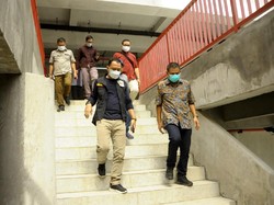 Pasien COVID-19 Ngegas, Wali Kota Eri Sulap Lapangan Tembak Jadi RS Lapangan