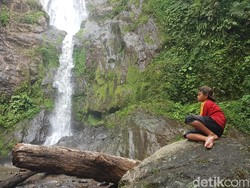 Air Terjun Cantik yang Tersembunyi di Hutan Mamasa
