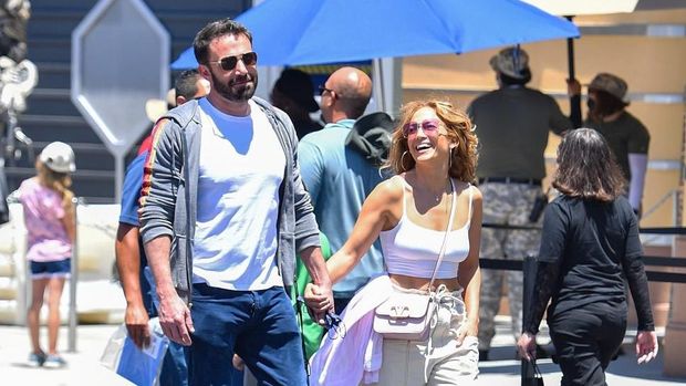 Ben Affleck & Jennifer Lopez di Universal Studios Hollywood