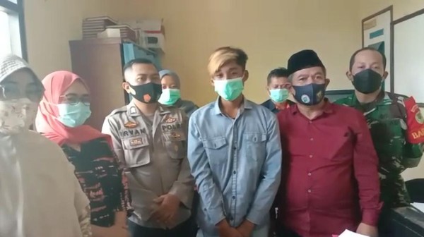 Dua pria di Sukabumi diciduk polisi gegara buat unggahan vaksin Corona beracun