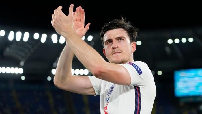 ROME, ITALY - JULY 03: Harry Maguire of England applauds the fans following victory in the UEFA Euro 2020 Championship Quarter-final match between Ukraine and England at Olimpico Stadium on July 03, 2021 in Rome, Italy. (Photo by Alessandra Tarantino - Pool/Getty Images)