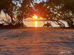 Pantai Tanjung Pendam Belitung: Daya Tarik, Fasilitas, hingga Tarif Masuk