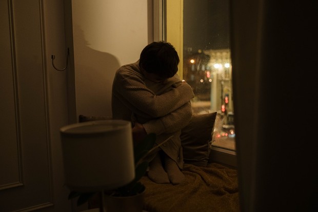 Meskipun kamu merasa lelah tetapi kamu tidak bisa tidur (insomnia) di malam hari