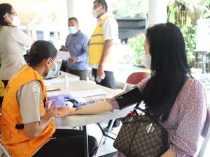 Bandara Ngurah Rai Sediakan Vaksinasi, Ini Syarat Terbang dari Bali Bandara Ngurah Rai Sediakan Vaksinasi, Ini Syarat Terbang dari Bali