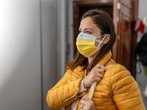 Wanti-wanti CDC Soal Wajib Masker Bagi yang Sudah Divaksin Penuh