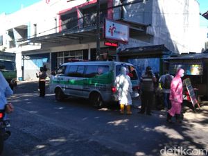 Pemakaman COVID-19 di Kota Malang Membeludak, Petugas Bertumbangan Pemakaman COVID-19 di Kota Malang Membeludak, Petugas Bertumbangan