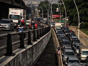 PPKM Darurat Jakarta Dinilai Belum Efektif PPKM Darurat Jakarta Dinilai Belum Efektif