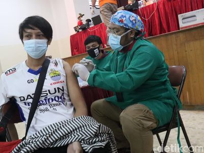 Ratusan Jemaat Vihara Tanda Bhakti Bandung Jalani Vaksinasi