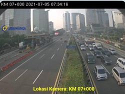 Senin Pertama Saat PPKM Darurat, Tol Dalam Kota Macet