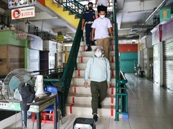 Sidak 2 Pasar di Jaksel, Cak Imin: Masyarakat Harus Disiplin Prokes!