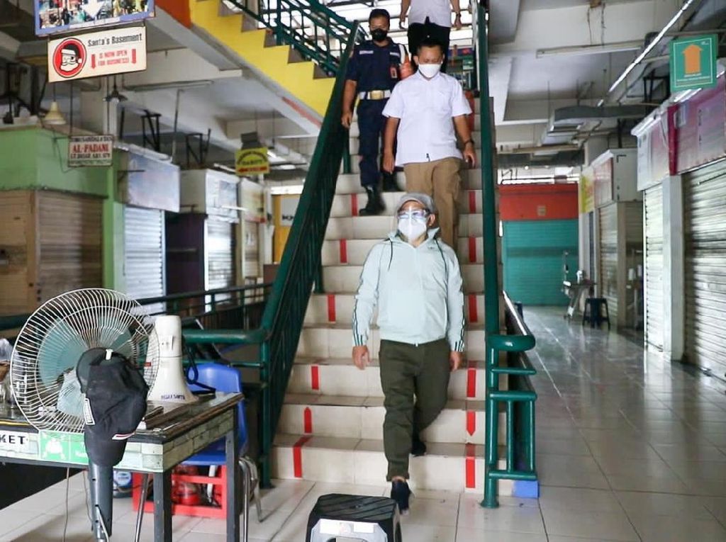 Sidak 2 Pasar di Jaksel, Cak Imin: Masyarakat Harus Disiplin Prokes! Sidak 2 Pasar di Jaksel, Cak Imin: Masyarakat Harus Disiplin Prokes!