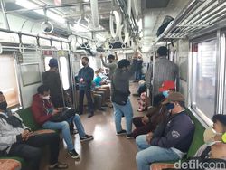 Begini Kondisi KRL Menuju Jakarta di Hari Pertama Kerja Masa PPKM Darurat