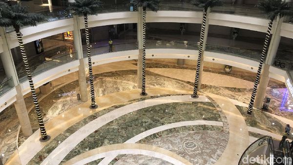 Suasana Mal di Ibu Kota Saat PPKM Darurat