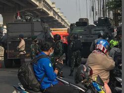 Kehebatan Rantis Barracuda yang Adang Penerobos Penyekatan PPKM Darurat