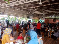 Viral Kerumunan di Restoran Padang, Pengelola Dipanggil Satpol PP-Polisi