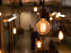 Inikah Alasan Skema Swasta Nebeng Jaringan PLN Tak Masuk RUU EBT?