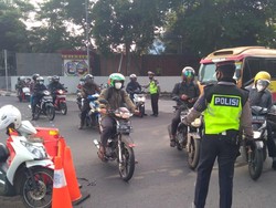 COVID di Indonesia: Kabar Terbaru soal Penyekatan PPKM Darurat Jadetabek