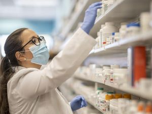 Kalbe Farma Buka Lowongan Kerja untuk Lulusan SMK/SMA dan D3, Ini Syaratnya Kalbe Farma Buka Lowongan Kerja untuk Lulusan SMK/SMA dan D3, Ini Syaratnya