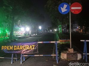 Jalan-jalan di Demak Gelap saat PPKM Darurat