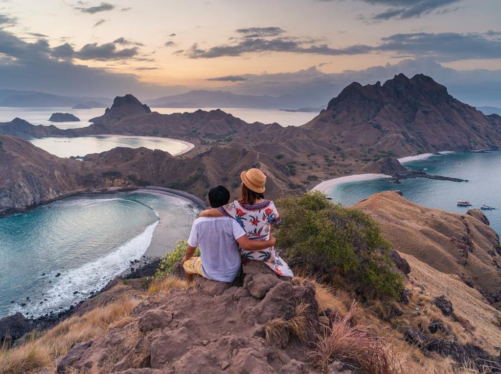 Menarik Nih, Ada Paket Liburan ke Labuan Bajo Mulai Rp 3 Juta Menarik Nih, Ada Paket Liburan ke Labuan Bajo Mulai Rp 3 Juta