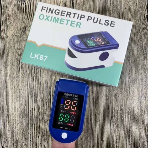 Oximeter LK-87/foto: shopee.co.id Oximeter Fingertip ini menyajikan fitur yang sangat mudah dan nyaman untuk digunakan.
