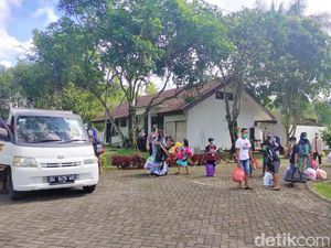 61 Pasien COVID-19 dari Klaster Ziarah di Banyuwangi Sembuh 61 Pasien COVID-19 dari Klaster Ziarah di Banyuwangi Sembuh