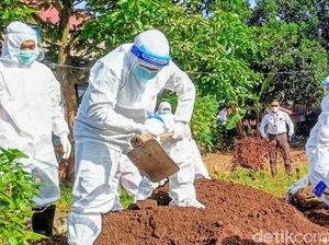 Keluarga Ini Tolak Pemakaman Prokes COVID-19 Karena Ingin Memandikan Jenazah